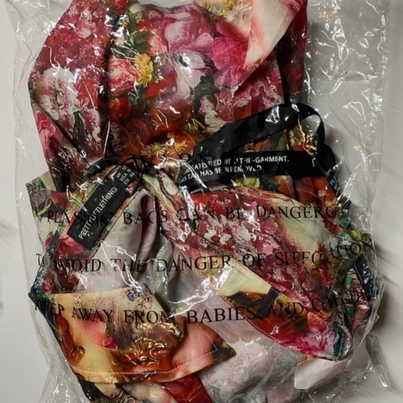 Femme Renaissance Rose Print Wide Leg Pants - Picture 4 of 6